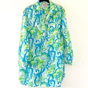 Lilly Pulitzer 100% Cotton, Printed Tunic Length Blouse. Pockets.